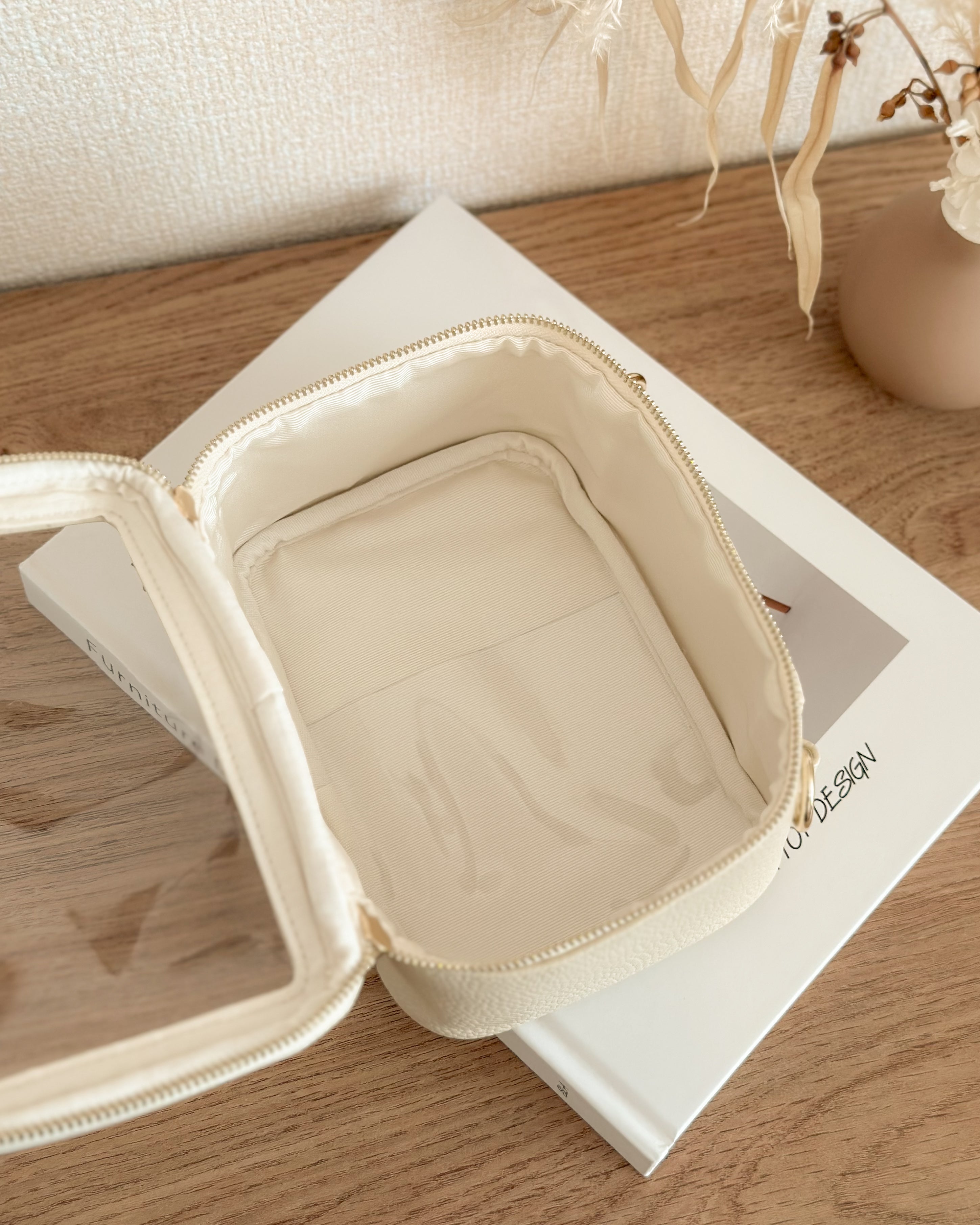 TOMOOYOUOYUポーチ 3WAY ぬいぐるみポーチ ショルダー付き – pomyuu