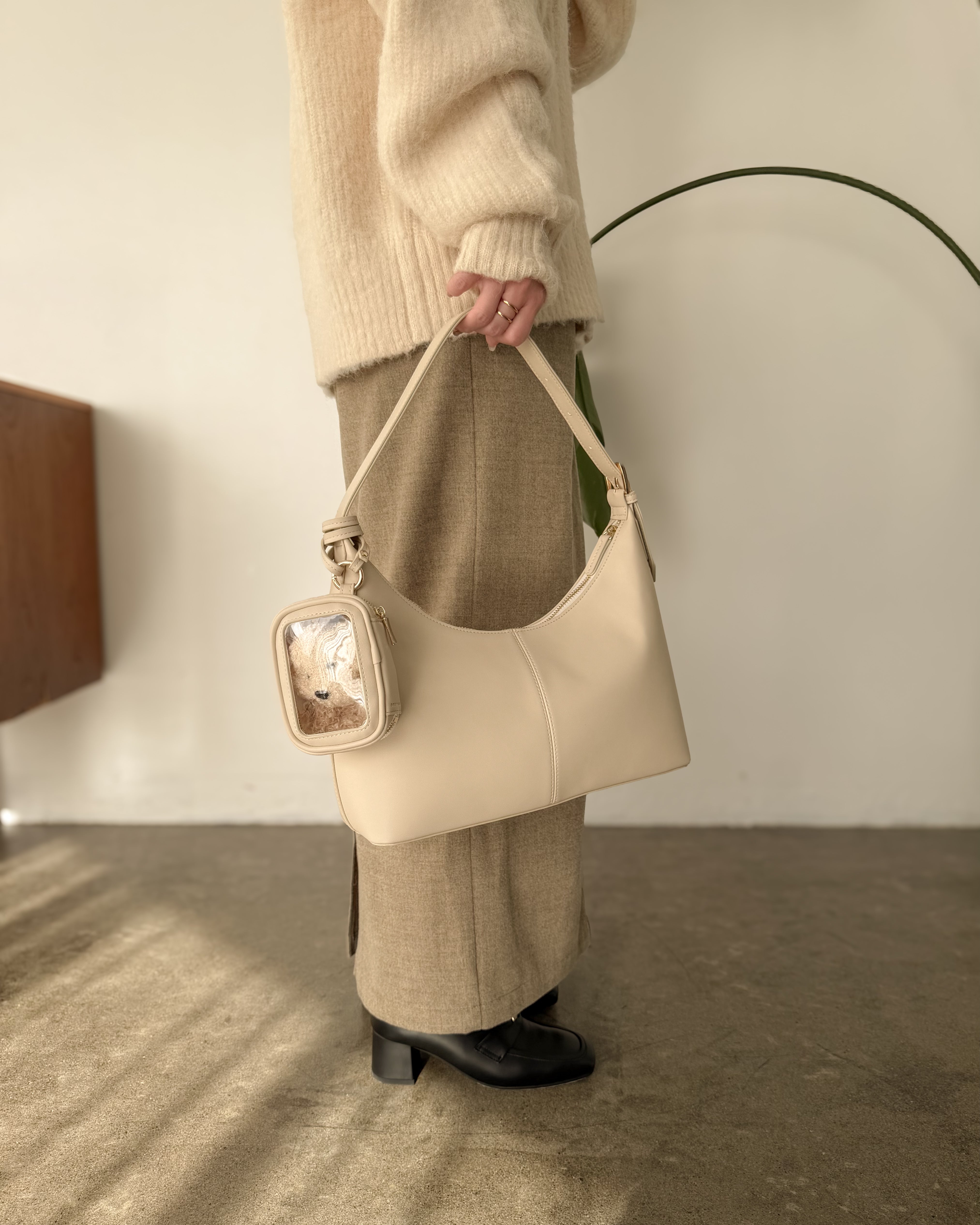 2WAYワンハンドルフォルムバッグ（ポーチ付き） ショルダーバッグ バッグ 「NiiNa」「高品質牛革」2way ワンハンドル