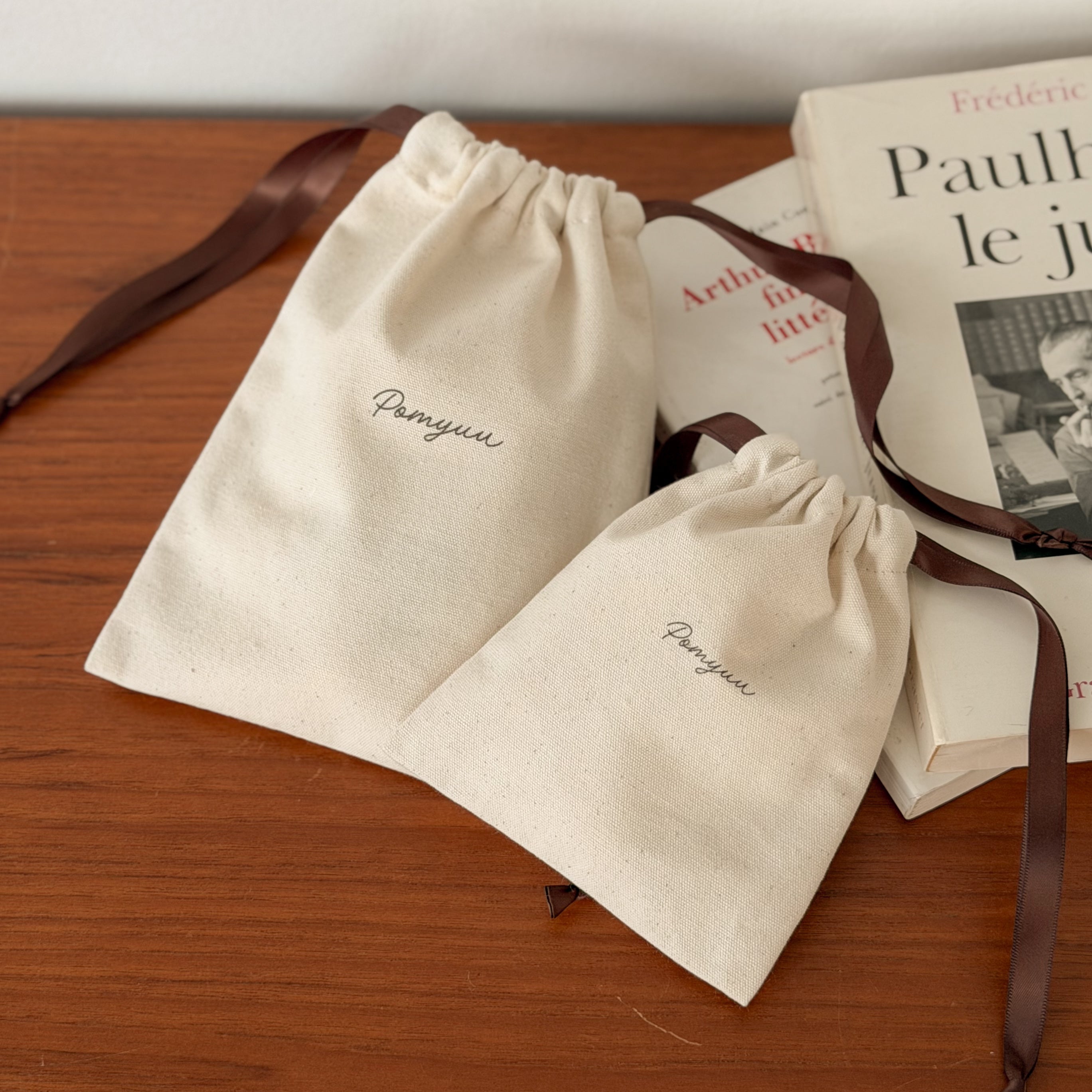 pomyuu | 淡色系推し活グッズブランド